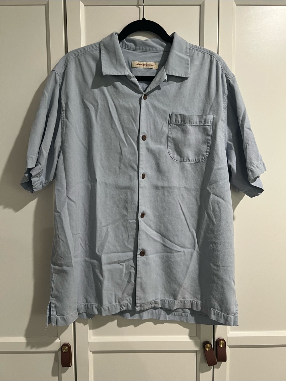 100% Silk Tommy Bahamas Men Button Down